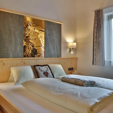 Guest house Haus Hintertux 3*