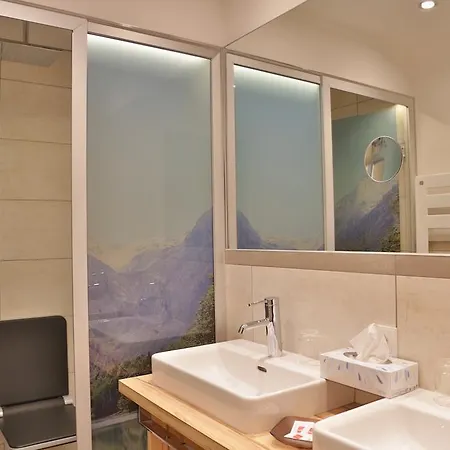 Haus Hintertux 3* Tux